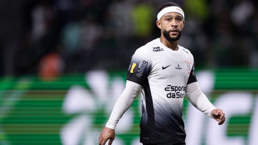 Memphis Depay falta treino
